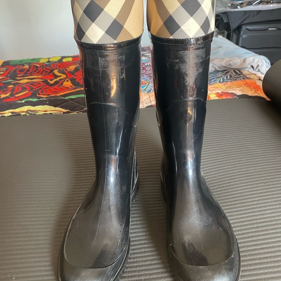 Burberry rain boots, Size 41 - Picture 2 of 14